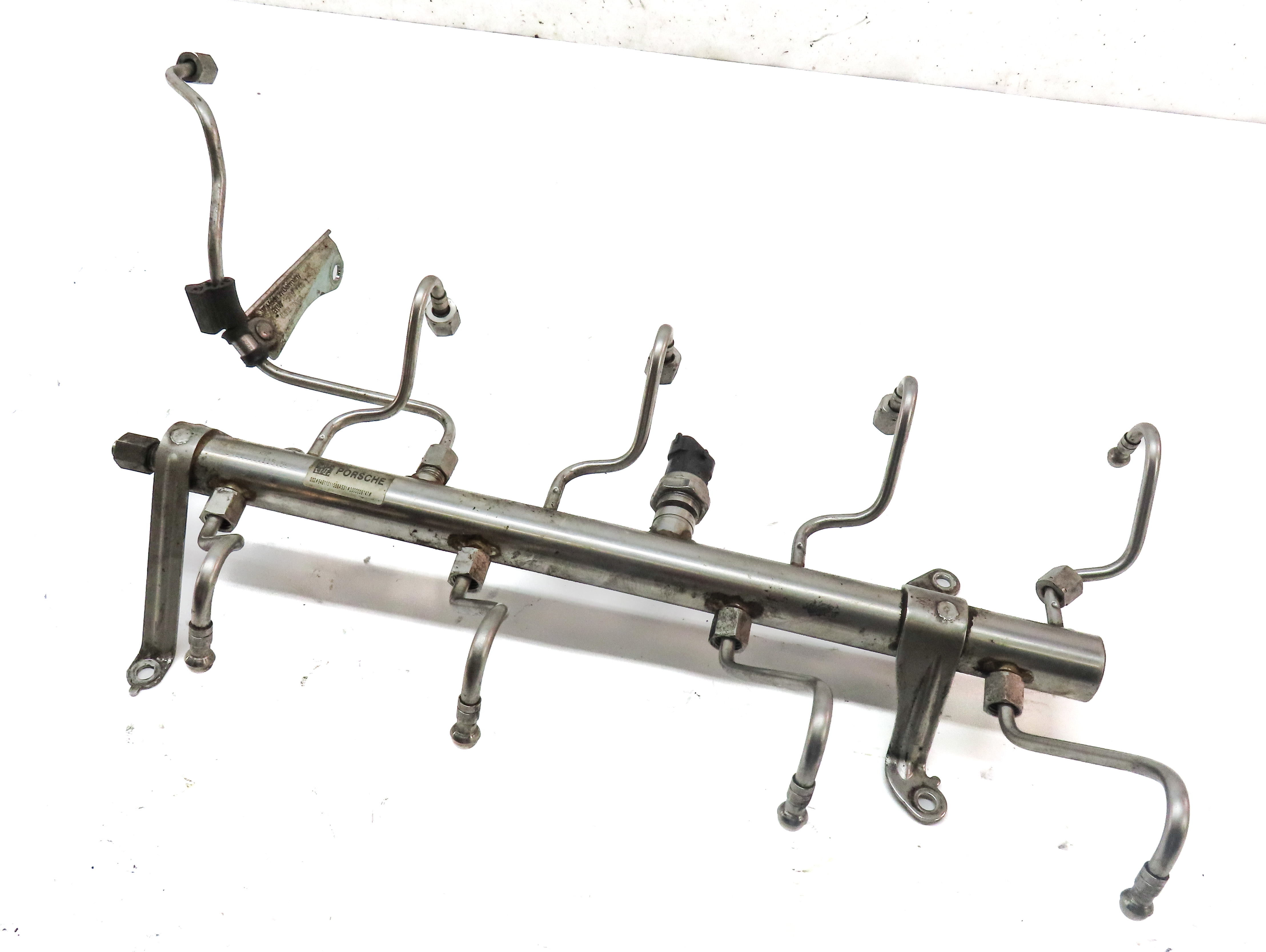 2011 PORSCHE CAYENNE (958) 4.8L (M48.52) TURBO ENGINE FUEL RAIL w/ LINES — exact item pictured